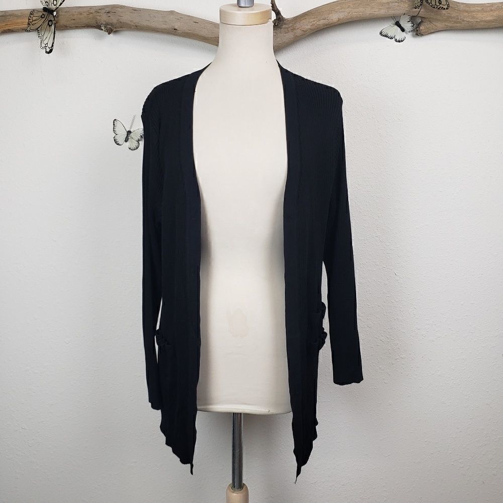 Exclusively Misook woman ribbed black cardigan
